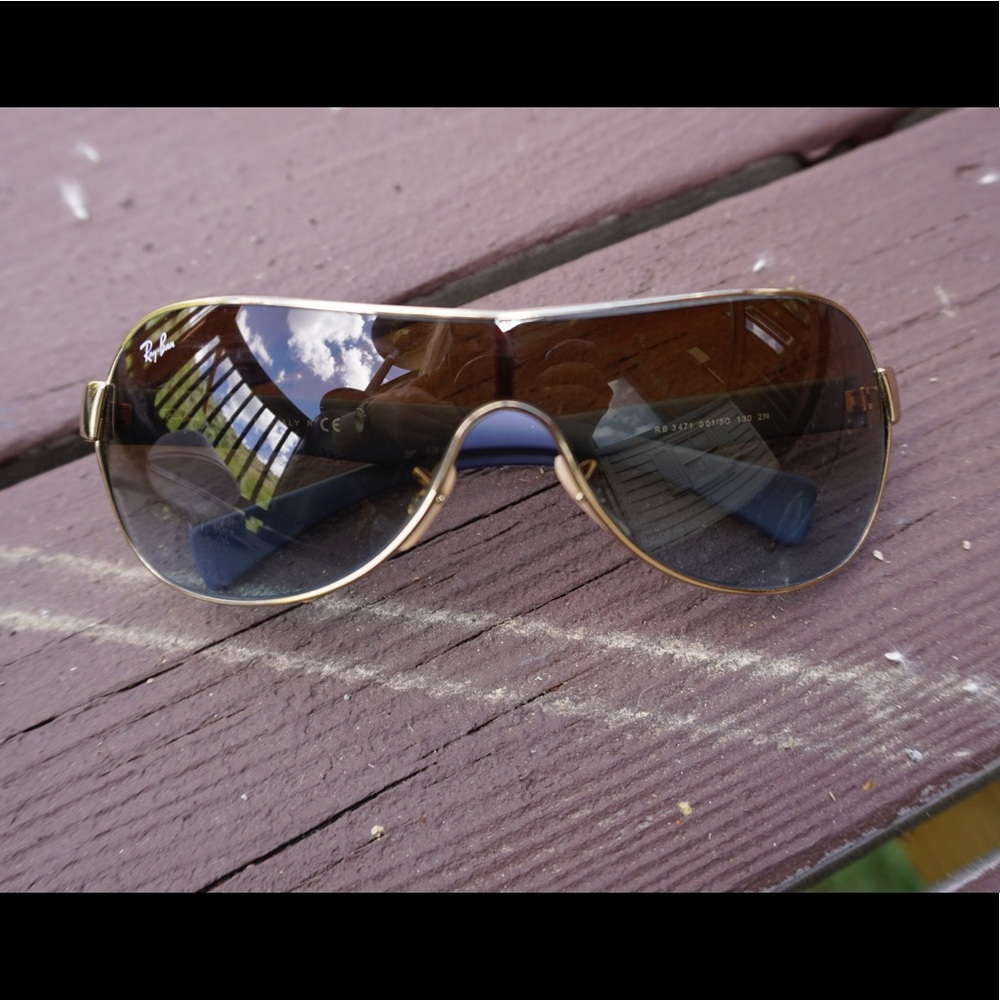 Ray-Ban